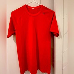 Lululemon Metal vent tech 2.0 seamless breathable shirt SS Orange XS pristine